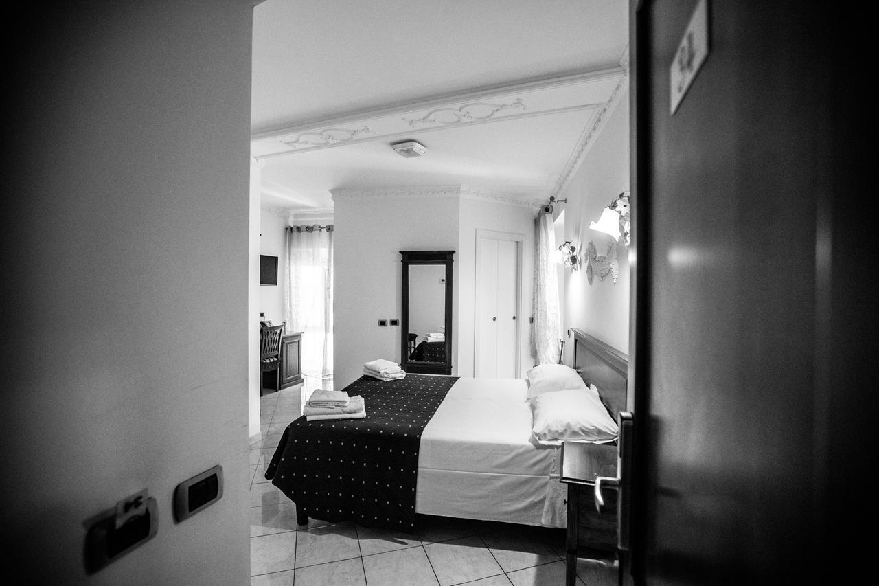 Hotel De Monti Róma Kültér fotó