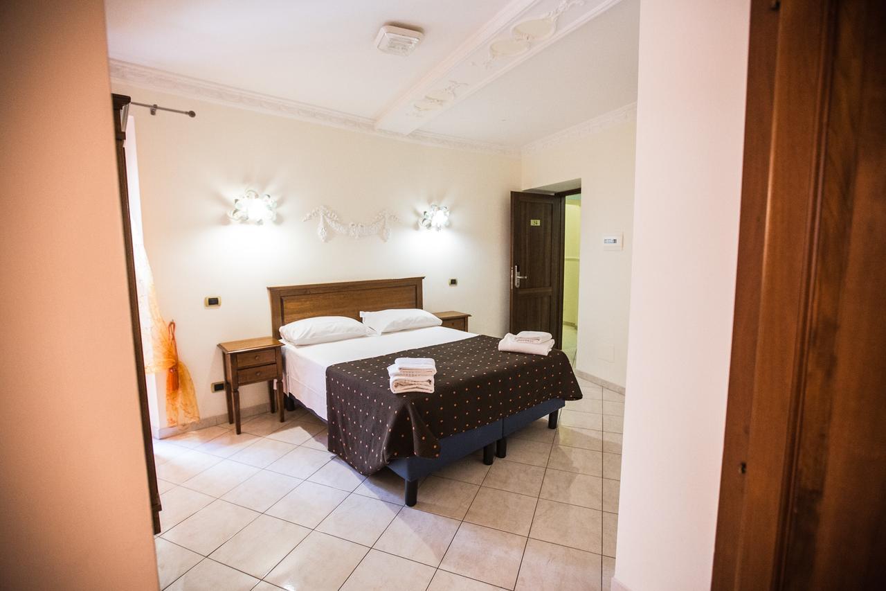 Hotel De Monti Róma Kültér fotó