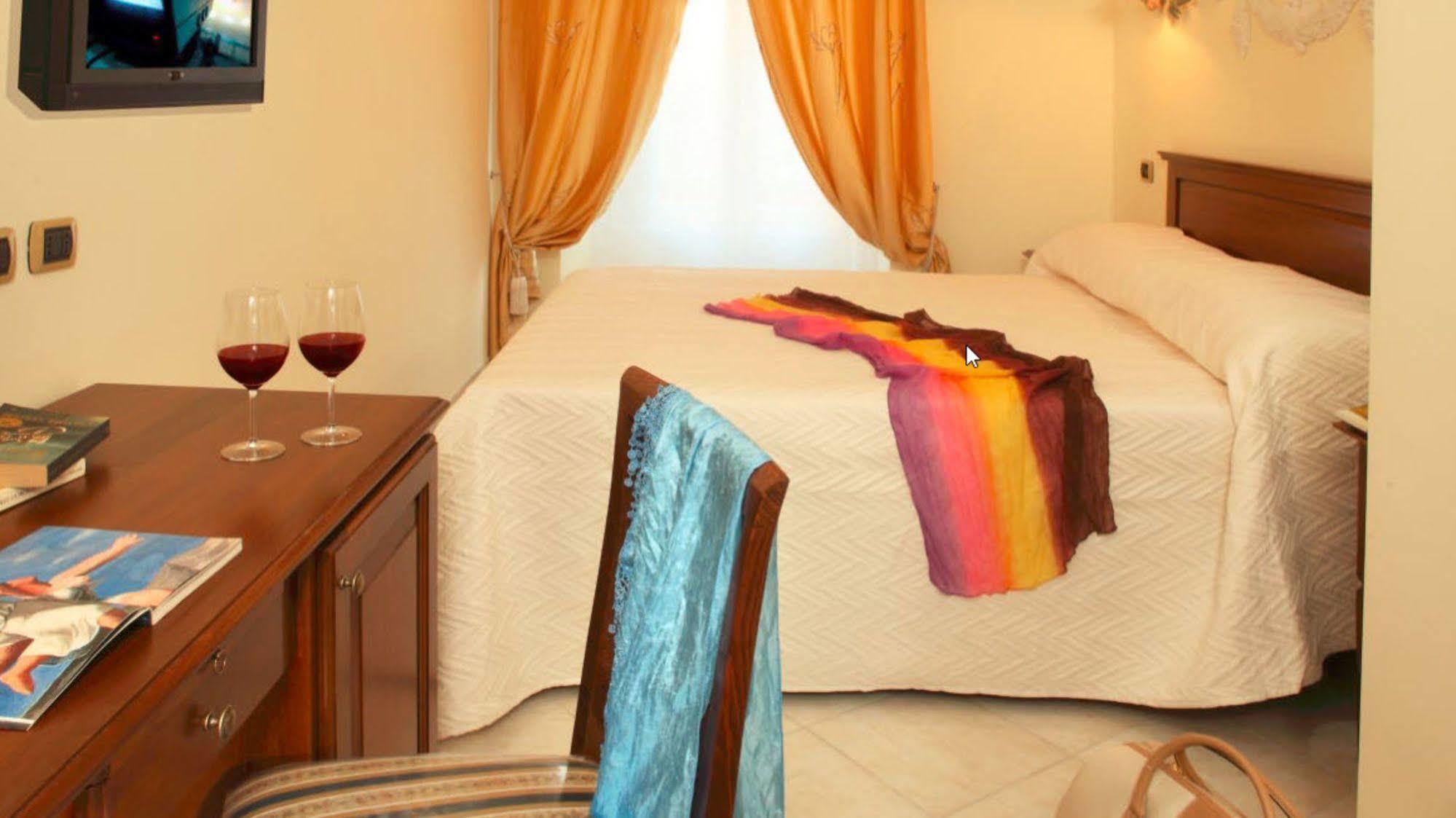 Hotel De Monti Róma Kültér fotó